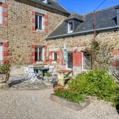 Maison chaleureuse à Pordic avec jardin et cheminée