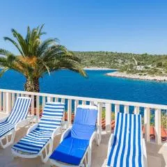 Apartments Bose Kanica on the sea