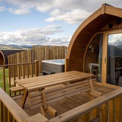 Farragon Luxury Glamping Pod with Hot Tub & Pet Friendly at Pitilie Pods