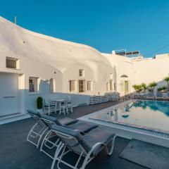 Beautiful 4-Bed Cave House near Fira private pool