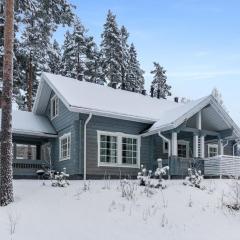 Holiday Home Lumikellomaa by Interhome