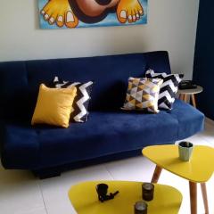 Apto orla de Salvador todo novo e mobiliado Jd Armação