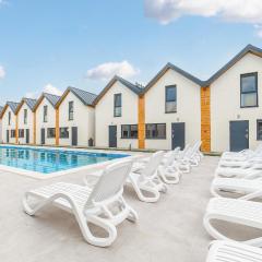 Cozy Home In Rewal With Kitchen