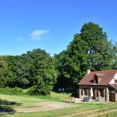 Pretty holiday home with garden near forest