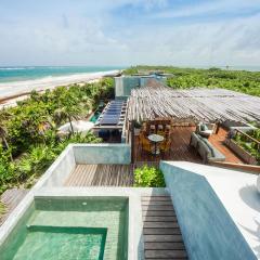 luxury beachfront villa in Sian Kaan