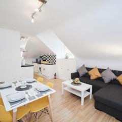 Canterbury 2 Bed Apartment Close to Town CT1 Sleeps 6