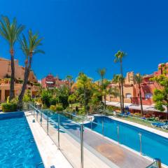 Family Exclusiv Townhouse Puerto Banus