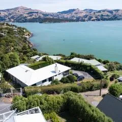 The Bellbird's Nest - Takamatua Holiday Home