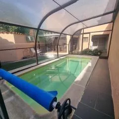 CASA ERNESTO Piscina Climatizada, porche y garaje