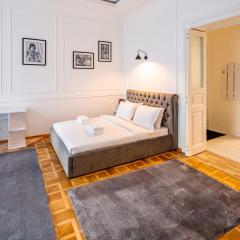 Alfa Apartments Grushevskoho 7