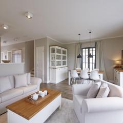 Reetland am Meer - Luxus Reetdachvilla mit 3 Schlafzimmern, Sauna und Kamin E17