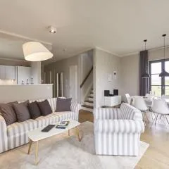Reetland am Meer - Premium Reetdachvilla mit 3 Schlafzimmern, Sauna und Kamin E24