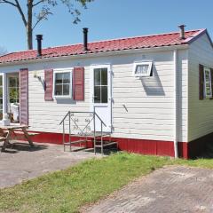 2 Bedroom Stunning Home In Tzummarum