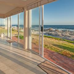 Hermanus Haven, entire home, on the sea, private pool, secure