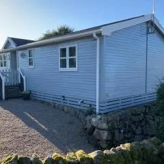Holly Blue - Cosy wooden lodge Kippford