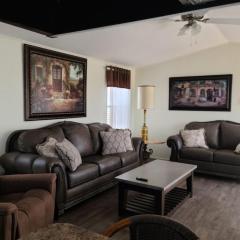 The Villa - Amazingly Comfortable King Beds