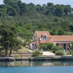 Beachfront Holiday House Zita