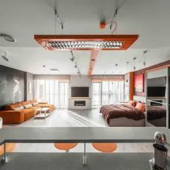 sky ORANGE jacuzzi 28 FLOOR