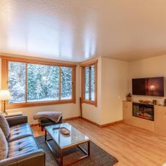 Modern 1 bedroom in Ski Trails condo