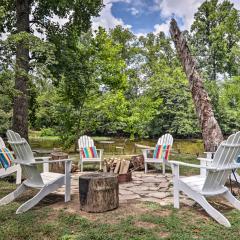 Outdoorsmens Paradise on River with Fire Pit!