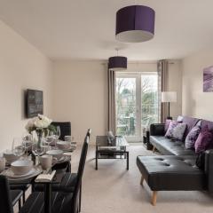 Virexxa Bletchley - Executive Suite - 2Bed Flat with Free Parking