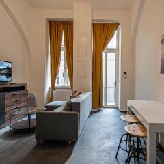 Main train station apartment close to the the Main Square!