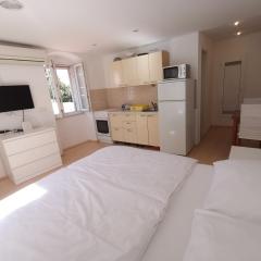 Modern studio in a superb location