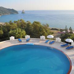 Beautiful Holiday Apartments Maria with pool - Agios Gordios Beach