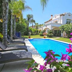 Villa La Quinta 5 Bedroom Villa with Heated Pool