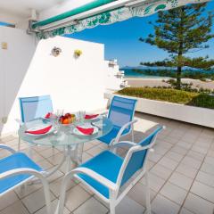 Apartment Oiza Canopus Sea Views at the beach