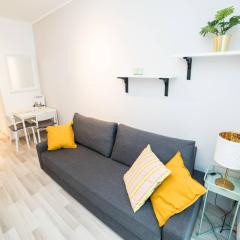 Hey Stay Apartment with private garden