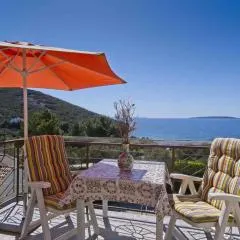 Apartment near Martinscica Catamaran Terminal in Mihojašcica