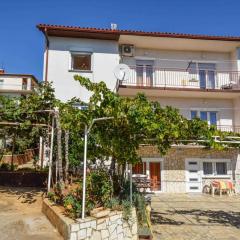 Apartment in Pula with Two-Bedrooms 7