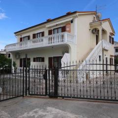 Apartment in Silo with Two-Bedrooms 10