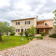 Casa Percan