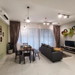 POOLVIEW Geniehome 3BR Free100mbps and Carpark at Utropolis Shah Alam