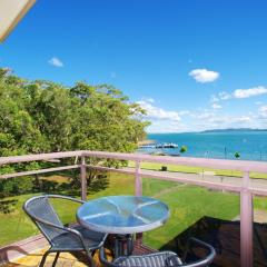 Collendina 15 19 Kurrawa Close water views and wifi