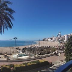 Beachfront apartment with private parking