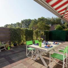 Holiday Home in Noordwijkerhout near Beach
