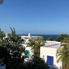 42 Thira - Beautiful Beach apartment