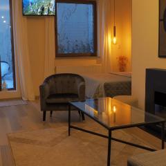 Seasons Sunrise Studio - nature & view