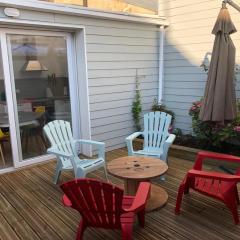 La maison du bonheur proche plage composée de 2 appartement et d'une belle terrasse