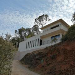 Gîte climatisé contemporain en Provence verte