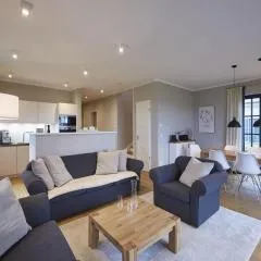 Reetland am Meer - Luxus Reetdachvilla mit 3 Schlafzimmern, Sauna und Kamin F11