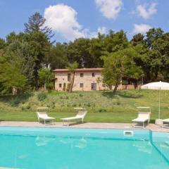 VILLA LIZ Tuscany, private pool, hot tub, property fenced, pets allowed