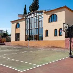 Beautiful Home In Otura With Kitchen