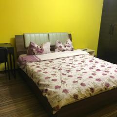Cozy Park Studio in city center, Campina