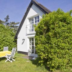 strandnahe Idylle am Meer, private Badestelle mit Strandkorb - Gutshof Ostseeblick FeWo Nr 01