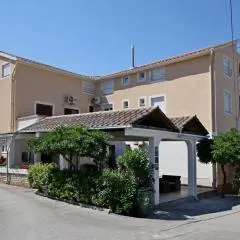 Apartments and Rooms Vesna Novalja
