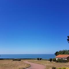 Appartement en RDC avec terrasse face a la mer